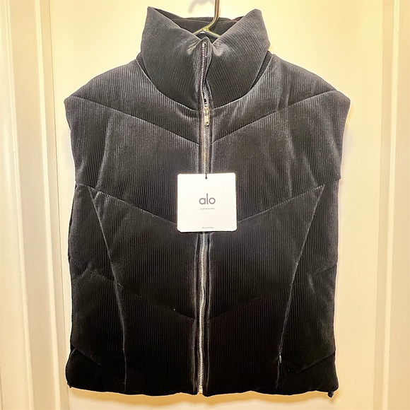 ALO Yoga Jackets & Blazers - ALO Yoga Black Corduroy Puffer Vest